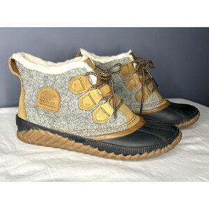 Sorel Out N About Boots Womens 8.5 Gray Tan Waterproof Duck Boot Faux Fur Sherpa